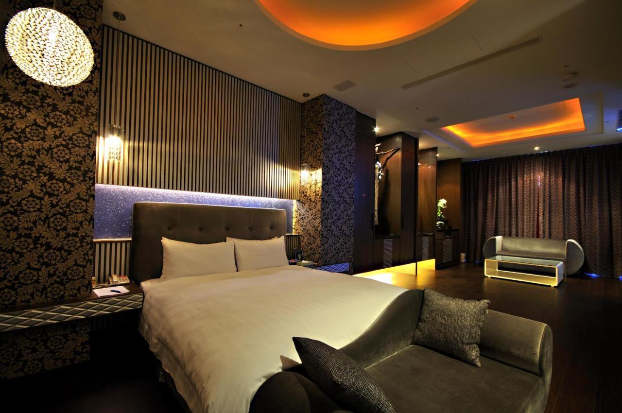 Dubai Motel Yilan Eksteriør billede