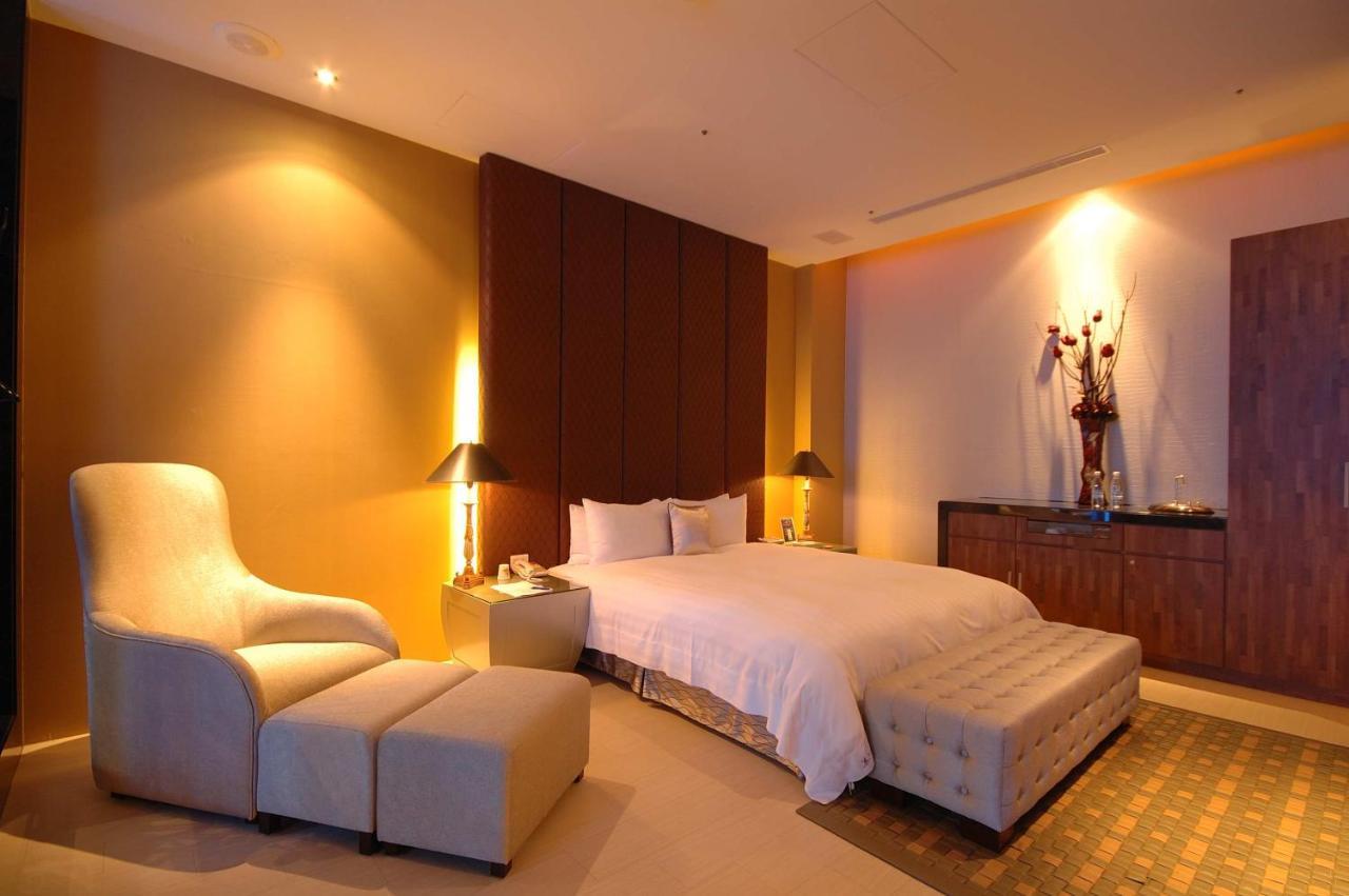 Dubai Motel Yilan Eksteriør billede