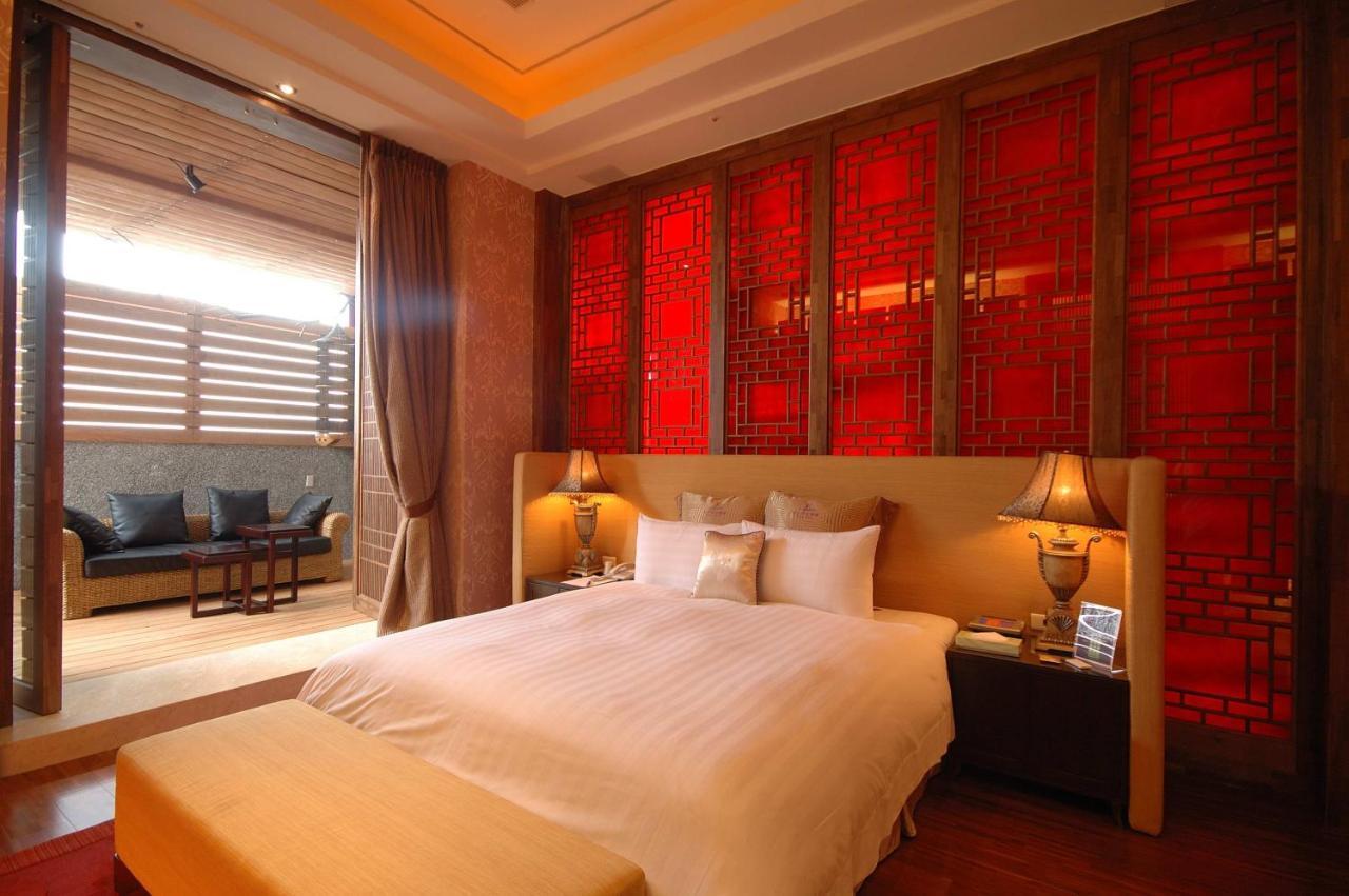 Dubai Motel Yilan Eksteriør billede