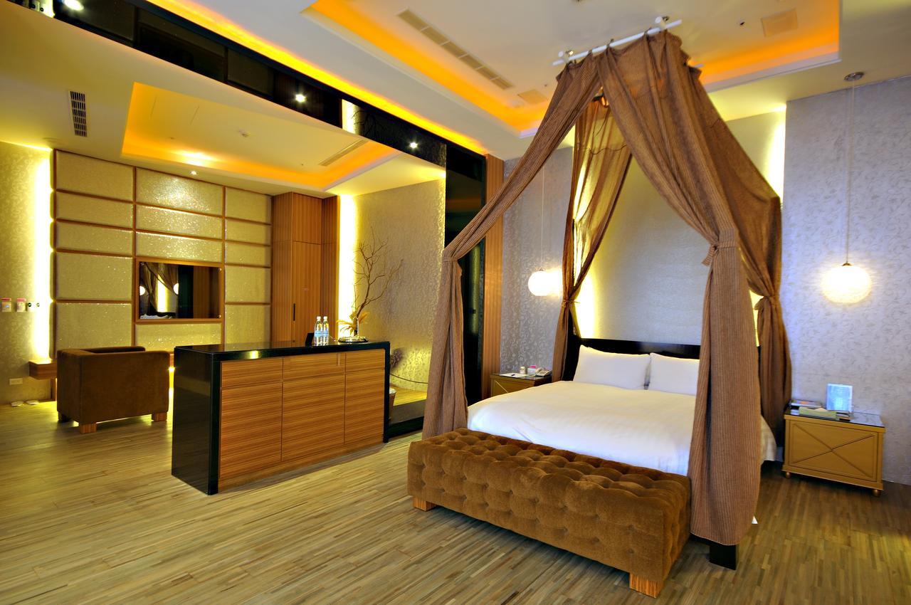 Dubai Motel Yilan Eksteriør billede